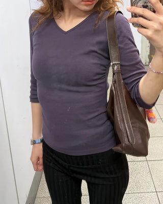 V-neck slim T-shirt