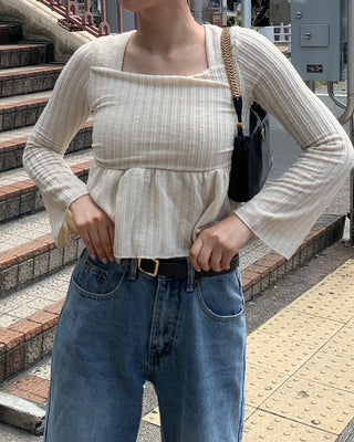 Square neck frill knit blouse