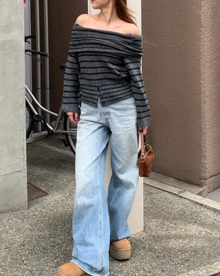 Button-point wide-neck off-shoulder knit