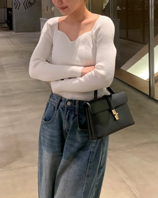 Wave neckline ribbed knit