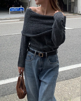 Button-point wide-neck off-shoulder knit