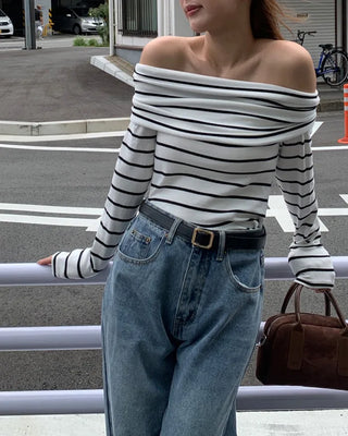 Border Slim Feed Off-Shoulder