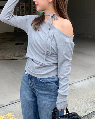 Scarf and off-shoulder T-shirt set