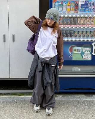 Loose-fit raglan sweatshirt