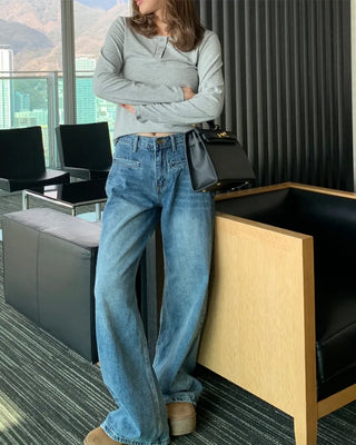 Back-slit bootcut denim pants