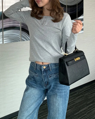 Back-slit bootcut denim pants