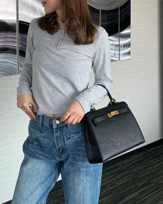 Back-slit bootcut denim pants