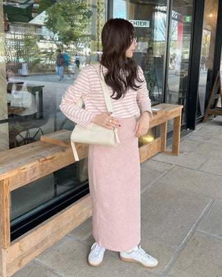 Simple knit skirt