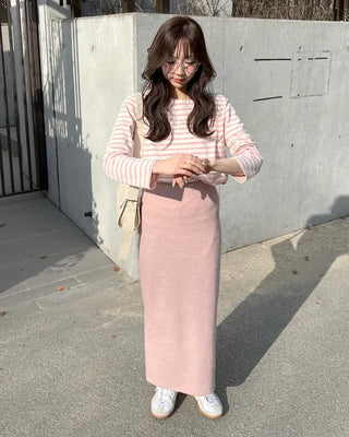 Simple knit skirt