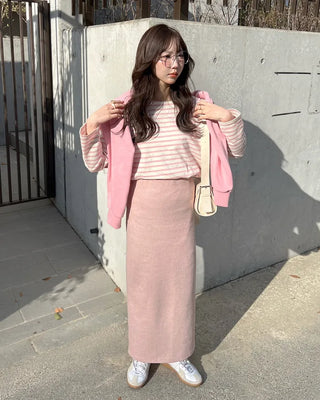 Simple knit skirt