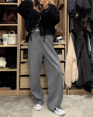Wide-leg sweatpants with elastic waistband