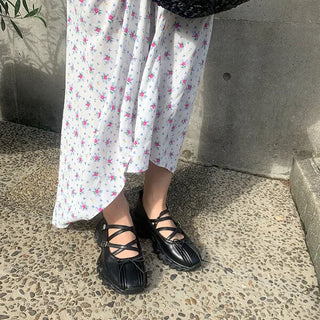 Ribbon strap sneakers