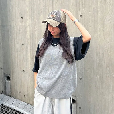 Oversized V-neck vest