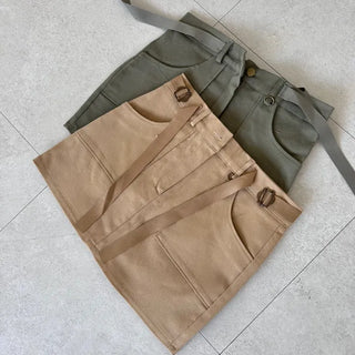 Strap buckle cargo pocket mini skirt stretch