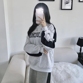 Unisex Old School Lettering V-Neck Contrast Sweatshirt Terry