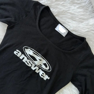 A Lettering Point Long Sleeve U-Neck Tee T-Shirt