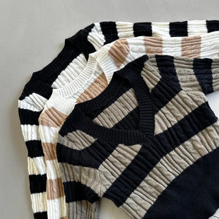 Striped V-neck muffler knitwear knit cropped set