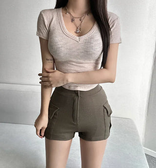 Round V-neck Rounded Hem Ribbed Tee Short Sleeve