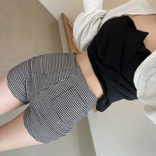 Two-Pocket Stretchy Mochi High-Waisted Pocket Shorts