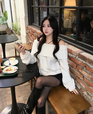 Year-end Fleece-lined Off-shoulder Long Sleeve Tee Daily Party
