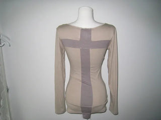 Cross Back Long Sleeve U-Neck Tee Slim Fit