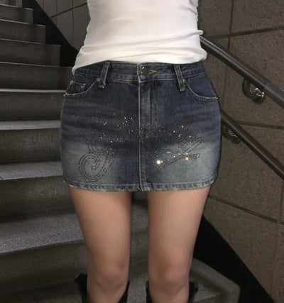 Glow Cubic Low-Rise Denim Mini Skirt Hot Fix