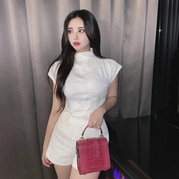 Long Sleeve Square Neck Delicate Puff Stretchy Tee