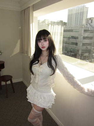 Le Cie Lace Ribbon Sleeveless Wavy Layered Inner