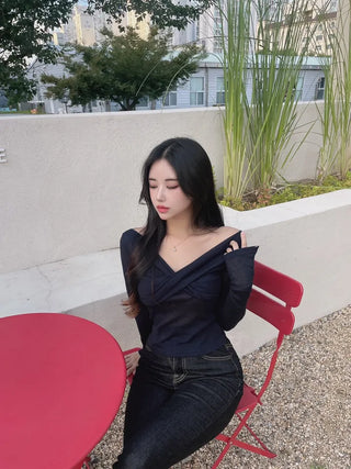 Delicate See-through Twisted Off-shoulder Long-sleeve T-shirt
