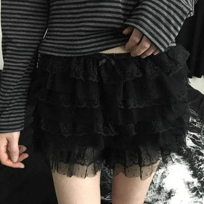 Lace tiered frill shorts