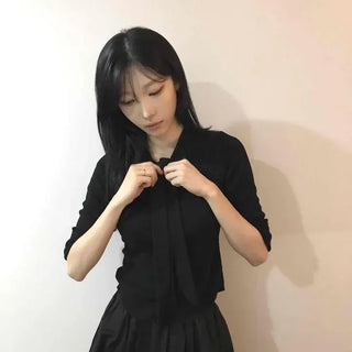 Tie V-neck Long Sleeve Knit