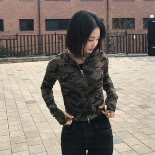 Military camouflage pattern slim-fit zip-up hoodie