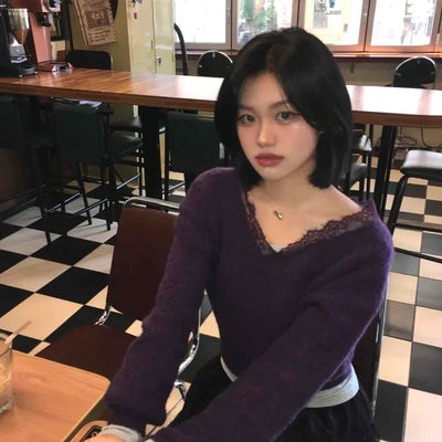 Lace Slit V-Neck Slim Fit Knit