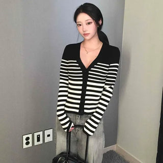 Striped V-Neck Slim Fit Short Knit Cardigan with Ribbon Detail