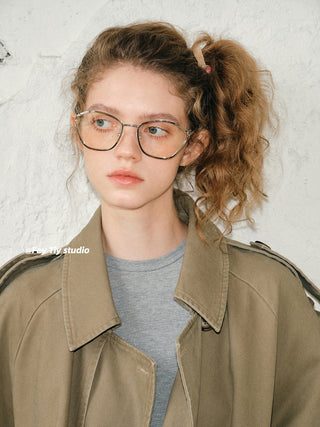 silver metal glasses