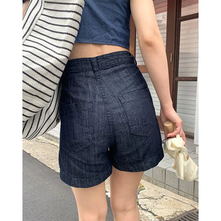 Short denim pants