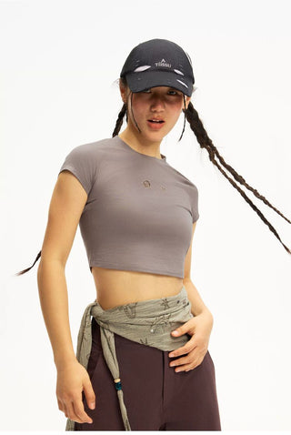 [Monterest] Cutout Embroidery Slim Fit Crop Tee
