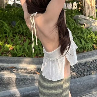 Self tie halter v neck textured crop top