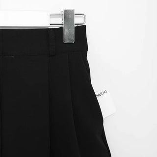Two-pleat shorts