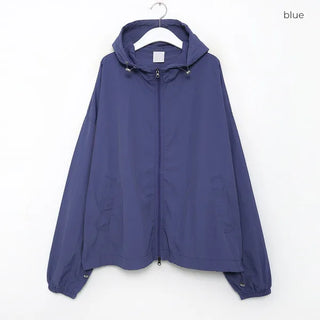 Hooded windbreaker