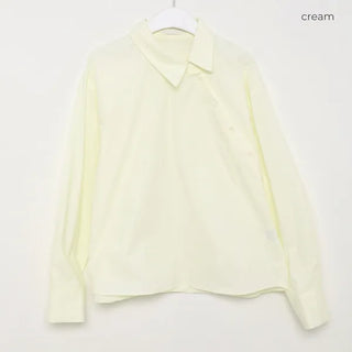 Cross-button blouse