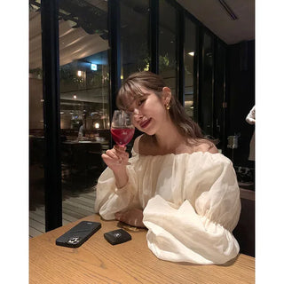 Balloon off-shoulder blouse