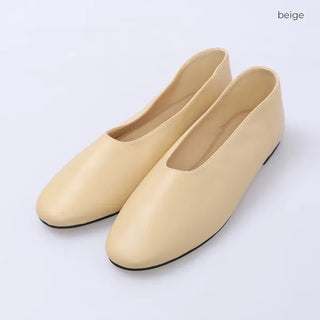 Basic flat shoes