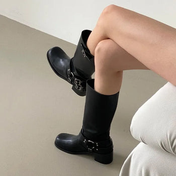 Buckle boots (2c)