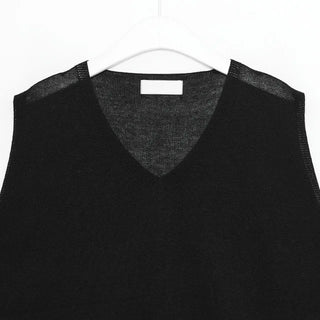 that linen vest