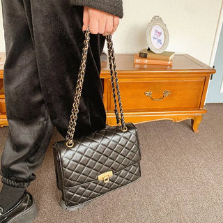 Quilted chain bag