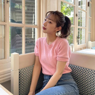 Colored round short-sleeved knit