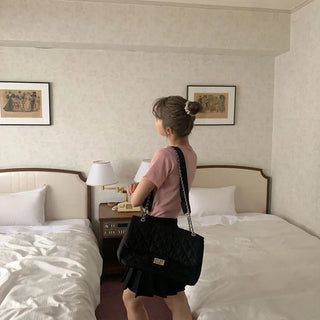 Quilted shoulder bag
