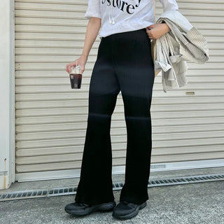 Pleated semi-bootcut pants