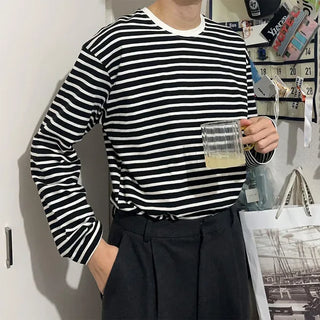 Simple two-tone striped T-shirt